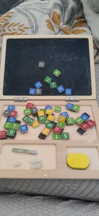 Portátil Montessori de madera Playtive