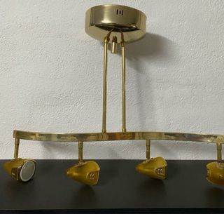 Lámpara techo dorada 4 focos