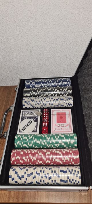 Maletín Póker: fichas, dados, cartas