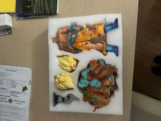 Goku SSJ - Figura DBZ iluminada