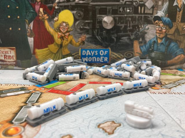 Adventurers to the Train, vagone multiplo bianco