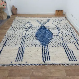 Tappeto berbero marocchino in lana bianca e blu