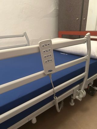 Cama articulada Invacare - ortopédica