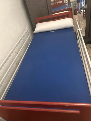 Cama articulada Invacare - ortopédica