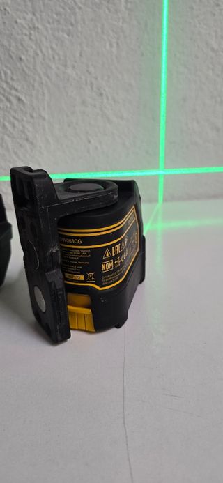 Nivel Láser Dewalt DW088CG