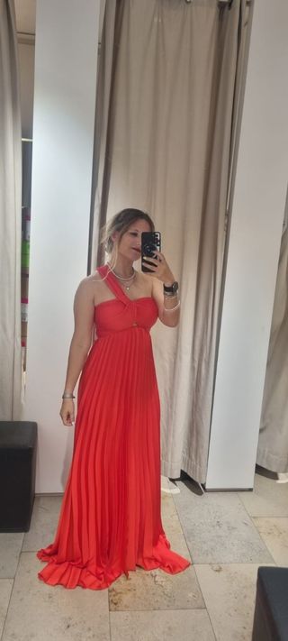 Vestido rojo largo plisado