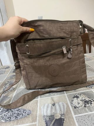 Borsa a tracolla marrone usata