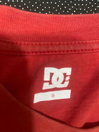 Camiseta DC roja
