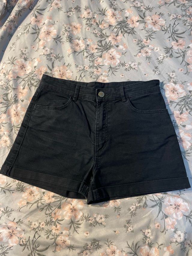 Vaqueros cortos negros