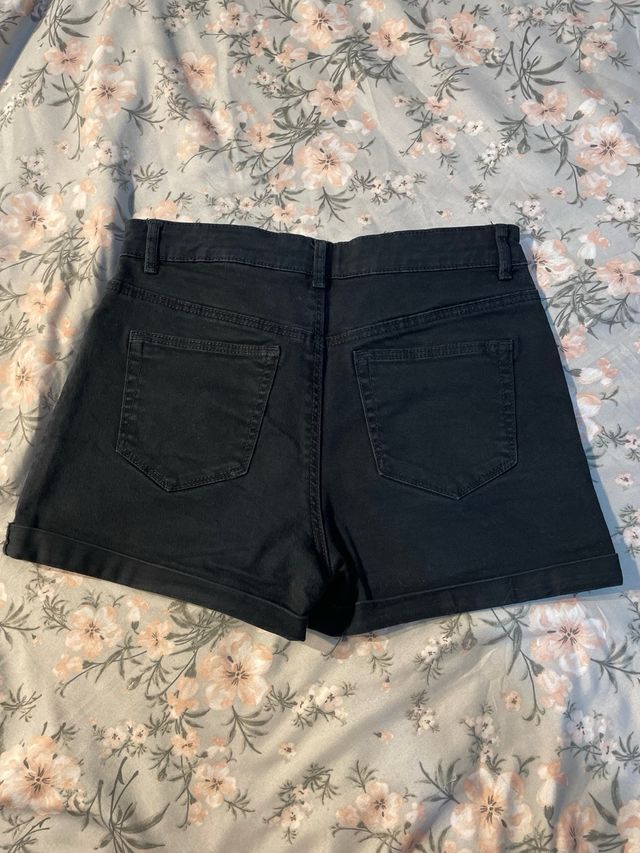 Vaqueros cortos negros