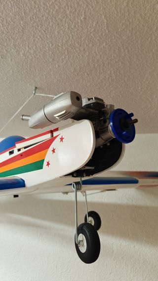 Avión teledirigido gasolina