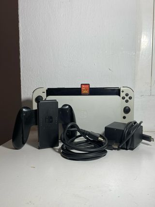 Nintendo Switch OLED Pokémon Escarlata NEGOCIABLE