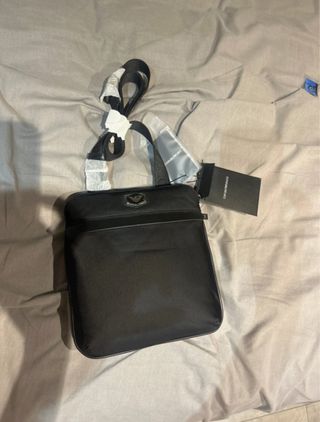 Bandolera Emporio Armani negro nuevo con etiquetas