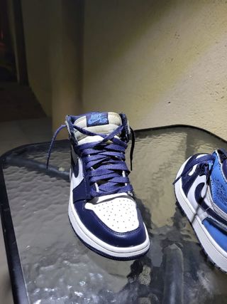 Jordan 1 High - Azul y Blanco