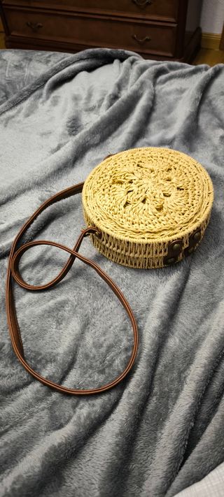 Bolso rafia redondo beige