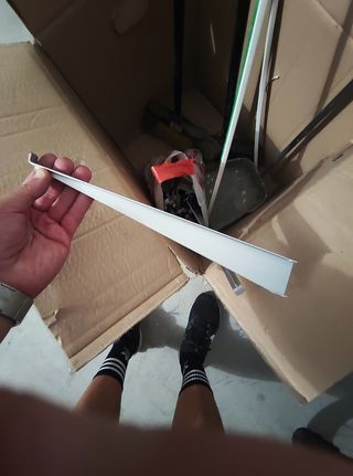Baldas de madera blancas con soportes