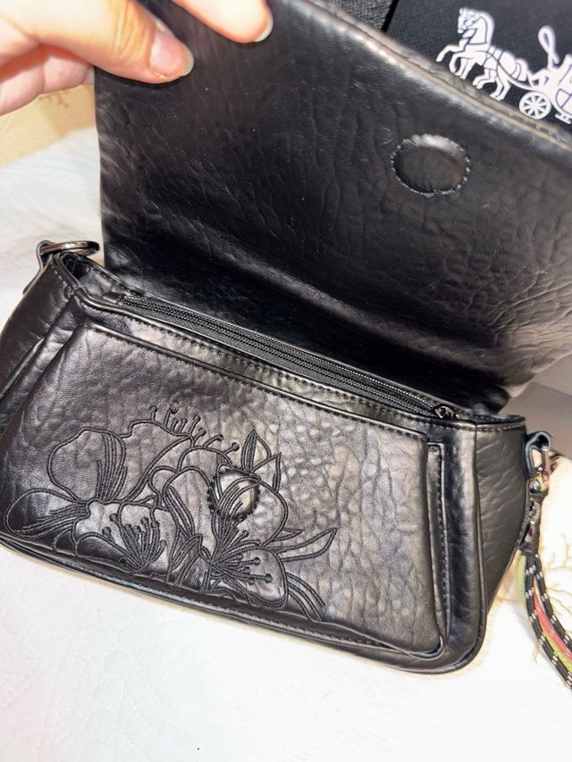 Bolso negro - bandolera