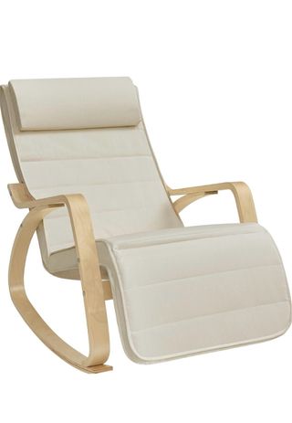 Silla mecedora beige de madera