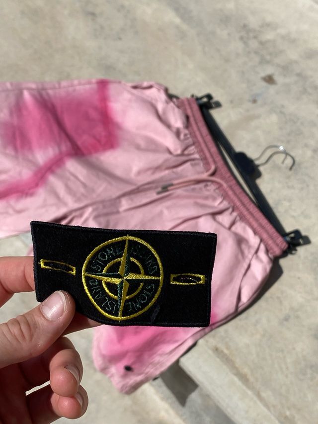 “NUEVO” Shorts rose de Stone Island - talla M