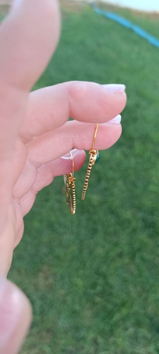 Pendientes escarabajo dorados