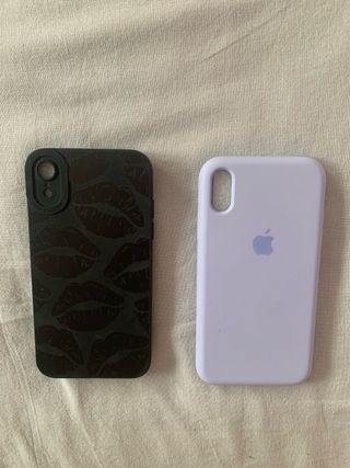 Fundas iPhone Xr: Morada y negra
