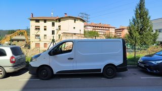 Servicio de transporte de mercancías y Mudanzas 