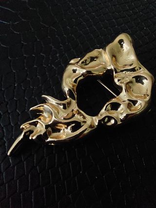 Broche dorado abstracto joyas acero inoxidable