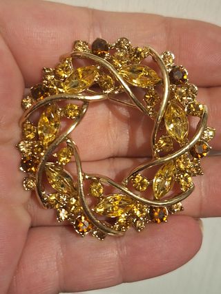 Broche dorado con cristales amarillos vintage joya