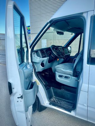 Ford Transit 2011
