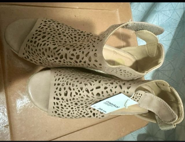 Sandalias Merkal cuña beige 36