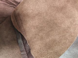 Falda cuero Burdeos Mango