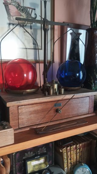 Boyas pesca cristal: rojas y azules 37€ unidad 