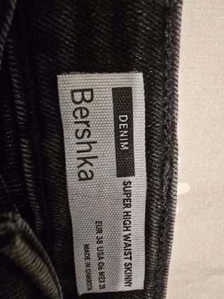 Ropa Stradivarius, Bershka, Lefties, como nueva