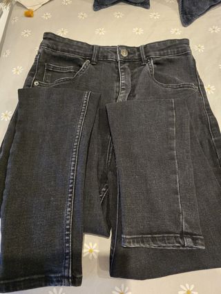 Ropa Stradivarius, Bershka, Lefties, como nueva