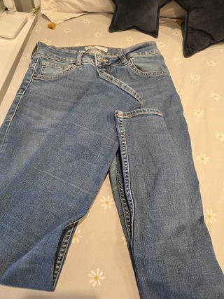 Ropa Stradivarius, Bershka, Lefties, como nueva