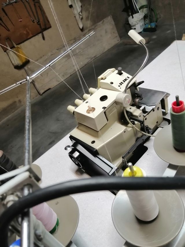 Overlock JUKI MO-2312 2 agujas 4 hilos