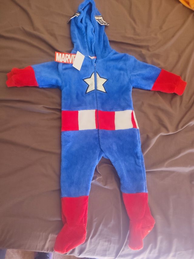 Pijama buzo Capitan América niño