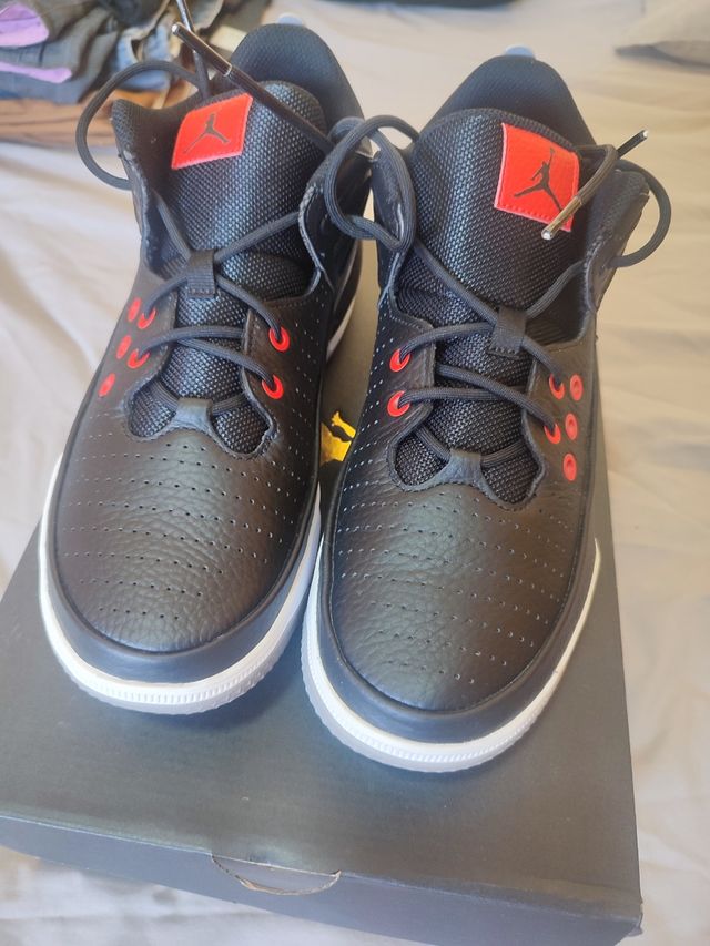 Zapatillas Jordan Max Aura 5 - Negras/Rojas