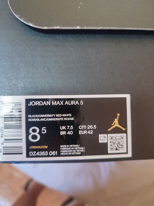 Zapatillas Jordan Max Aura 5 - Negras/Rojas
