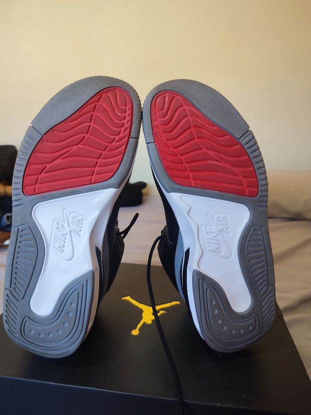 Zapatillas Jordan Max Aura 5 - Negras/Rojas