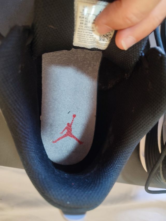 Zapatillas Jordan Max Aura 5 - Negras/Rojas