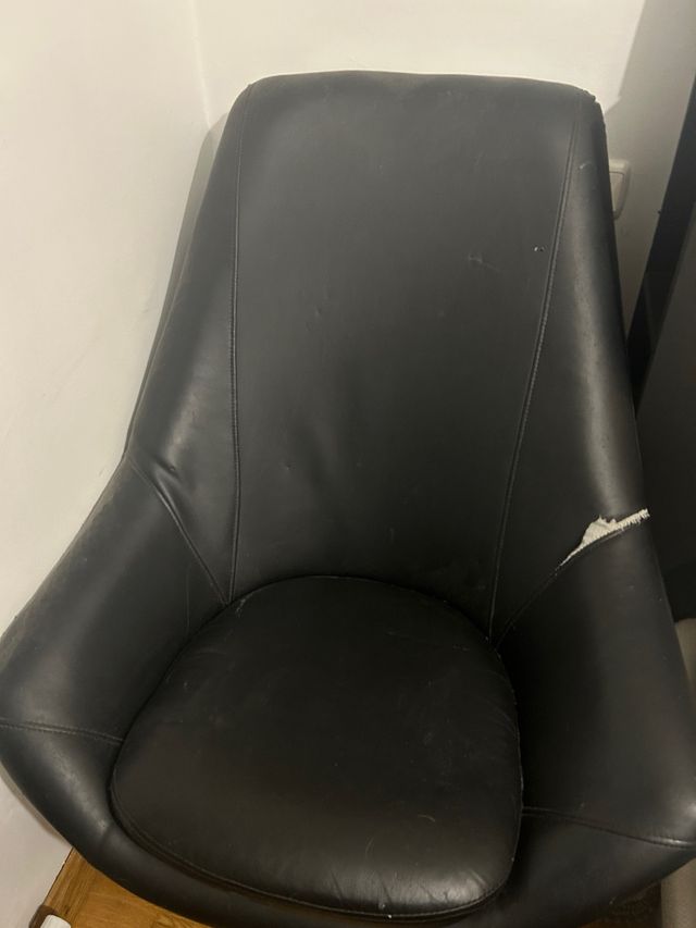 Sillón giratorio polipiel negro