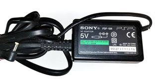 SONY PSP CARGADOR ORIGINAL 