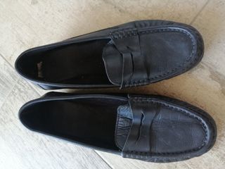 Zapatos piel negros recepcionista