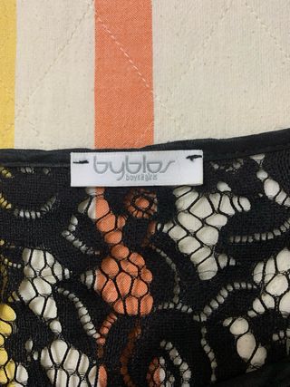 Vestito rosso e nero a pois