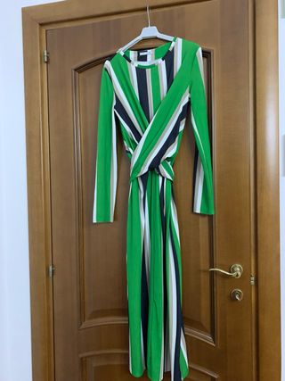 Vestito a righe verde e nero