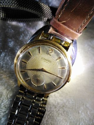 Reloj Duward vintage dorado