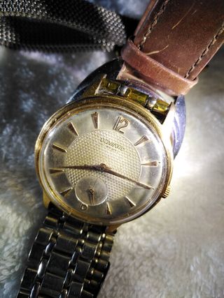 Reloj Duward vintage dorado