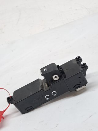 MANDO ELEVALUNAS DELANTERO DERECHO HYUNDAI TUCSON (2)
