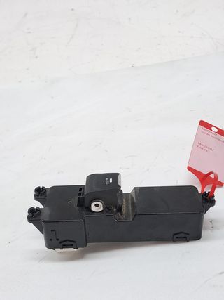 MANDO ELEVALUNAS DELANTERO DERECHO HYUNDAI TUCSON (2)